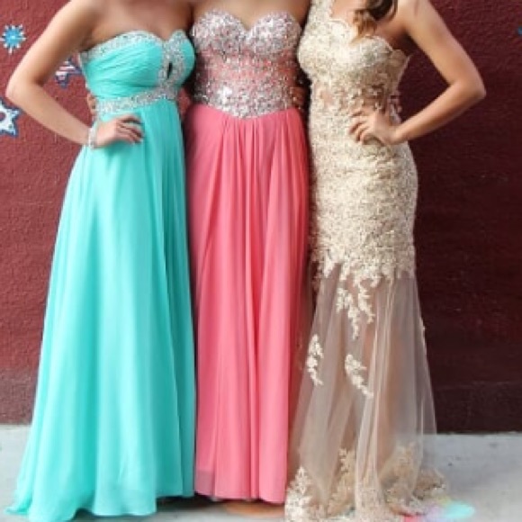 Prom dress - Picture 2 of 4