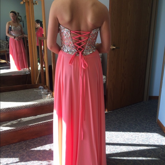 Prom dress - Picture 3 of 4