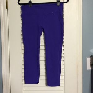 Gap Violet workout skinny capris