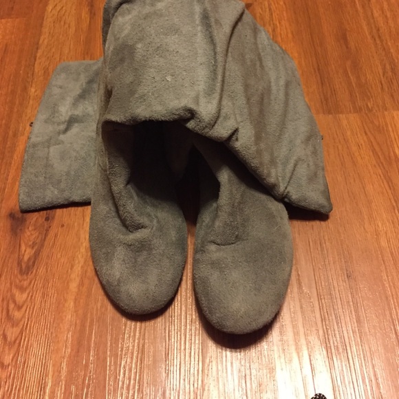 Boots - Picture 1 of 2