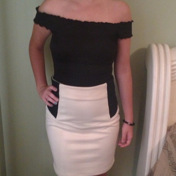 Top - Picture 3 of 4