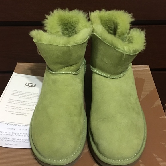 Women ugg mini bailey button - Picture 1 of 4