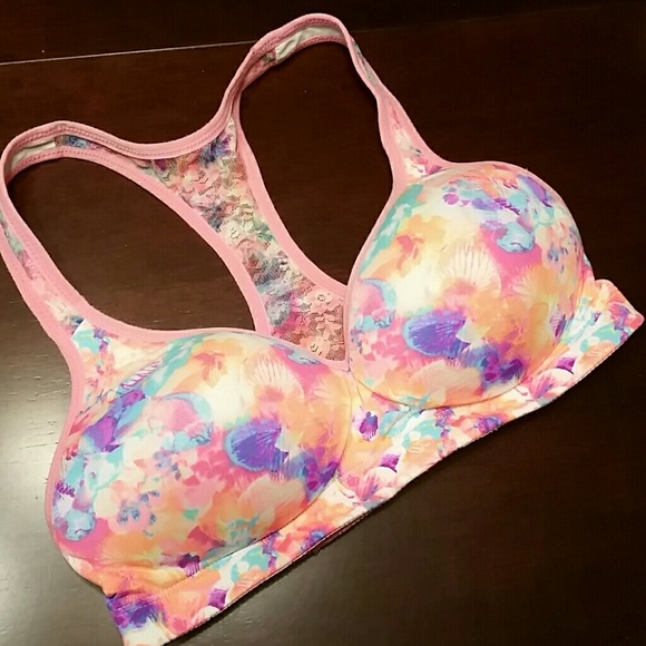 PINK Victoria's Secret Other - •SOLD• VS Floral/Lace Sports Bra