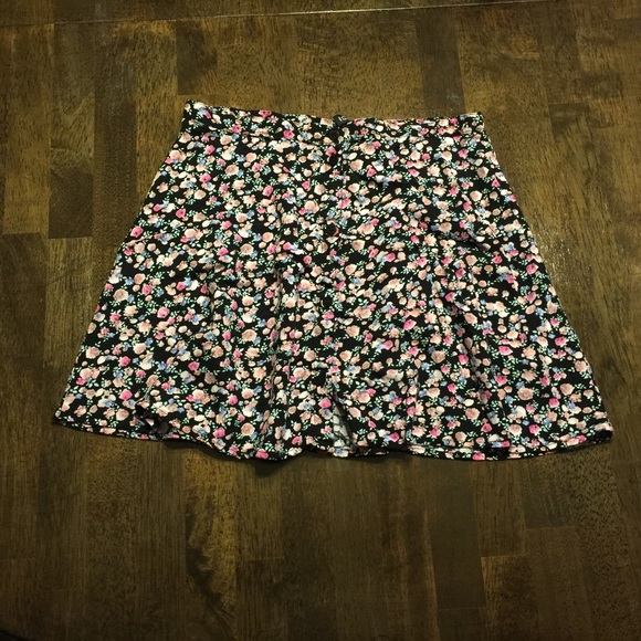 Floral H&M DIVIDED skirt