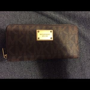 Michael Kors wallet