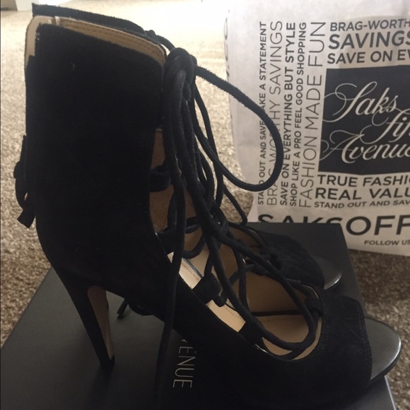 Black Heels - Picture 3 of 3