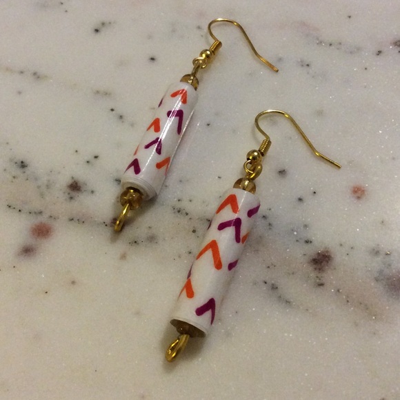 Magenta & Orange Pointed Paper Bead Earrings - Picture 2 of 6