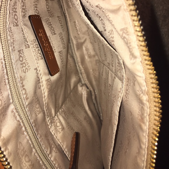 Michael kors purse - Picture 1 of 2