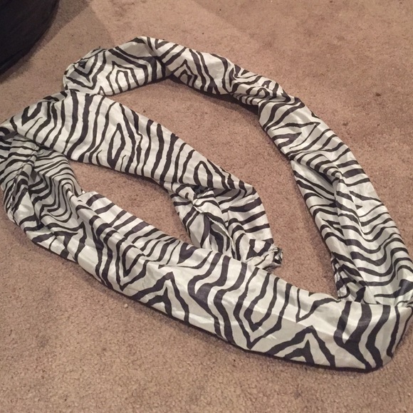 Zebra stripped scarf