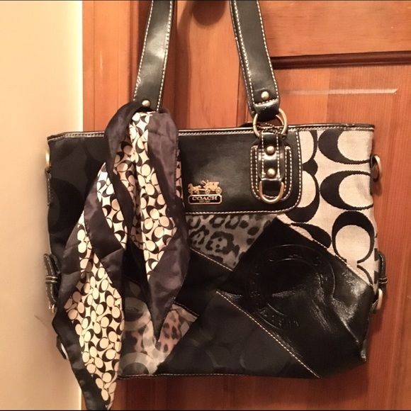 Handbags - Non authentic coach purse