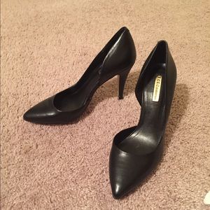 BCBGeneration Classic Black Pump