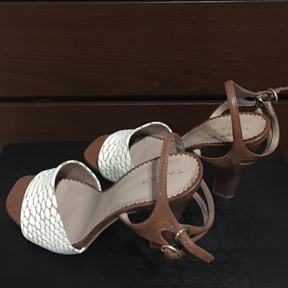 Tahari Destine. Wore once. - Picture 2 of 4