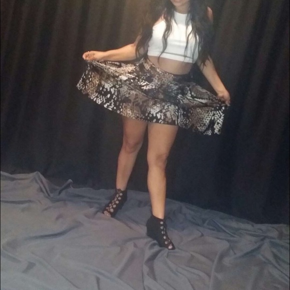 Worthington skirt - Picture 1 of 3