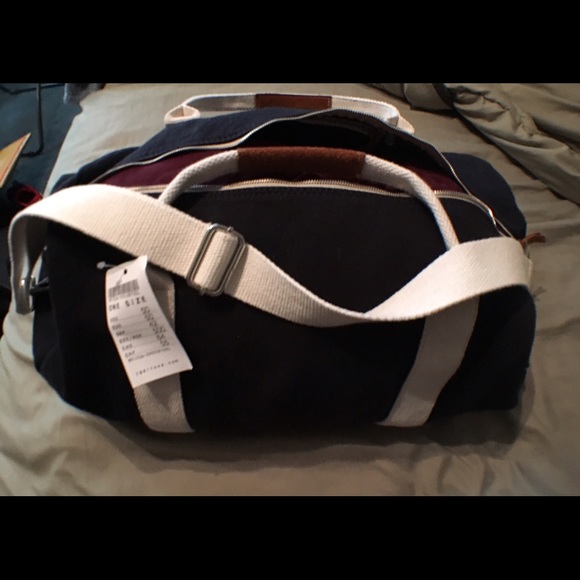 Brandy Melville travel bag set