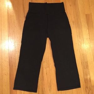 Old Navy stretch capri yoga pants