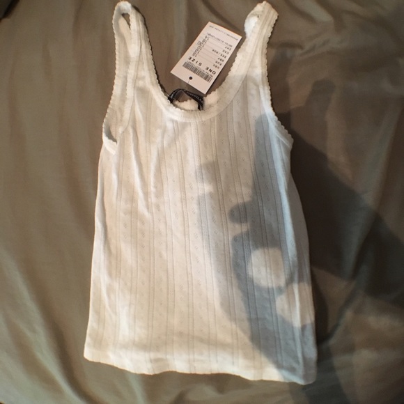 Brandy Melville flower pattern tank