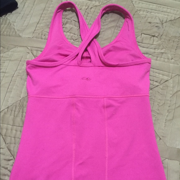 Work out top - Picture 2 of 2