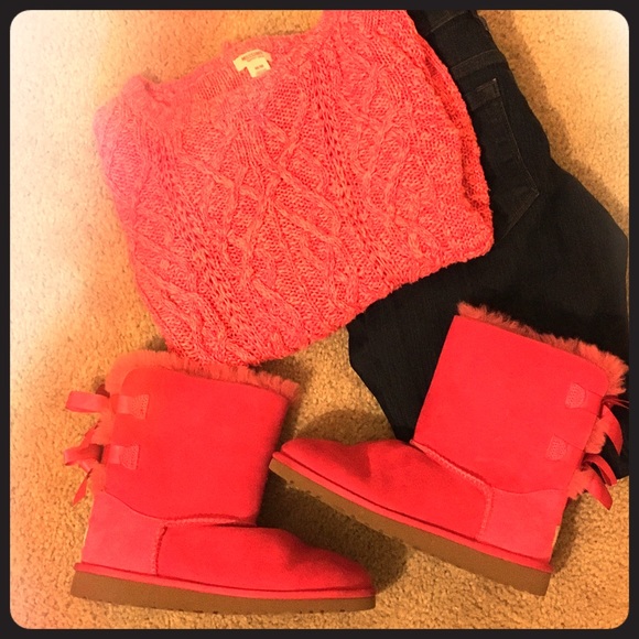 Bailey Bow Pink Uggs!