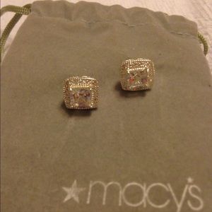 Silver color zirconia earings