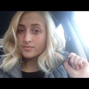 Meet your Posher, Celeste