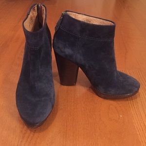 Modern Vintage Allison booties, navy size 37