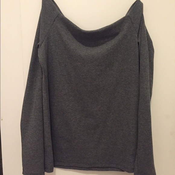 Off the shoulder hm top!