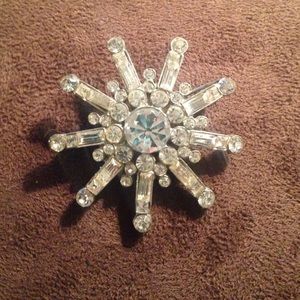 Rhinestone brooch