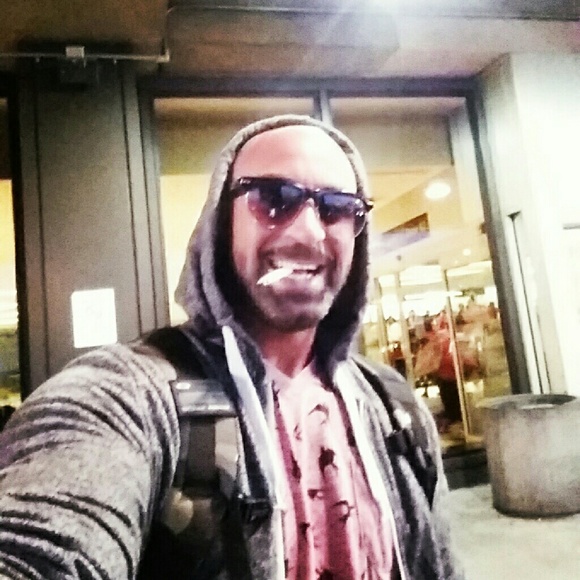 Meet your Posher, Jason - Picture 1 of 1