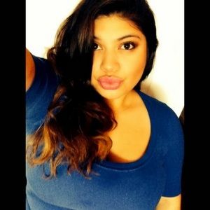 Meet your Posher, Roxana