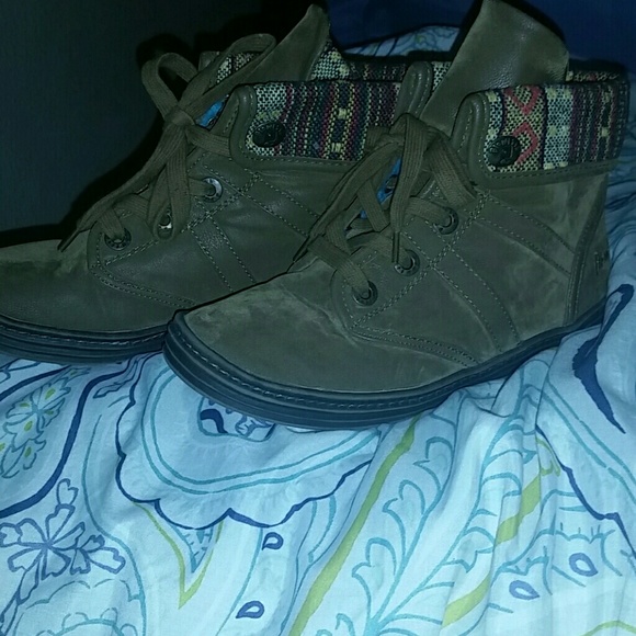 Booties - Picture 3 of 4