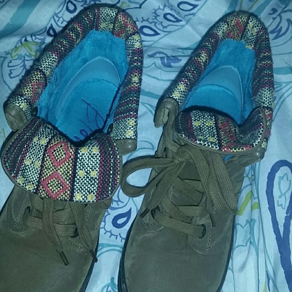 Booties - Picture 4 of 4