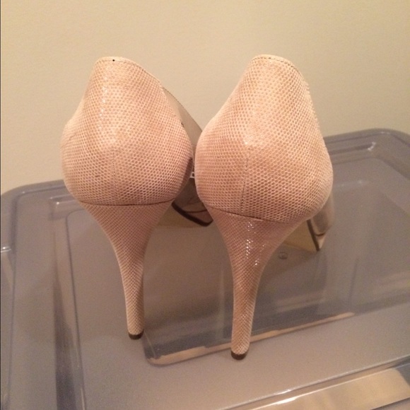 Alfani platform pumps: size 10, color nude - Picture 2 of 2