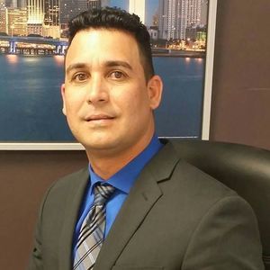 Meet your Posher, Roberto