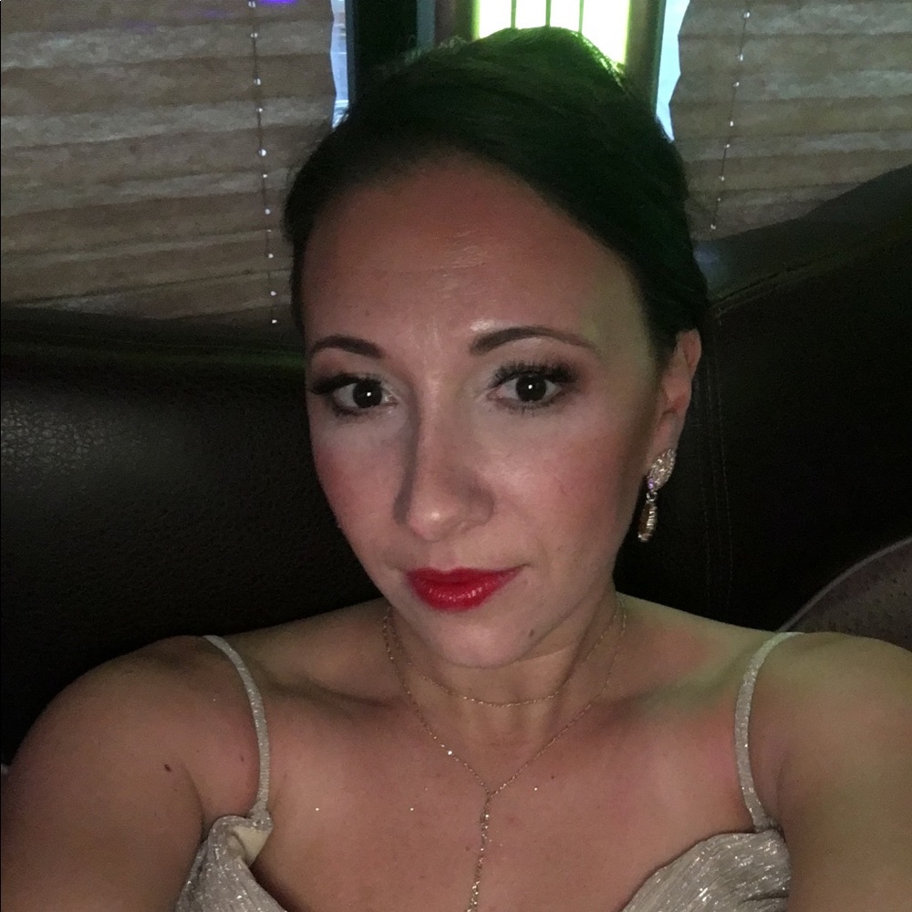 Meet your Posher, Pamela