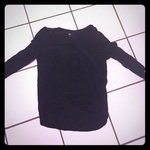 Black long sleeve v-neck