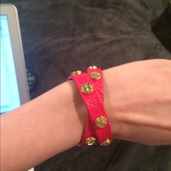 Tory Burch Double Wrap Logo Stud Bracelet - Pink - Picture 3 of 4