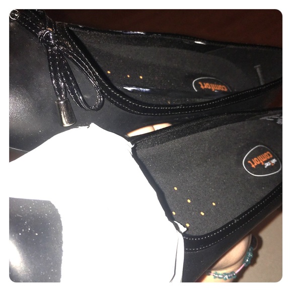 Brand new slip on safe t step ballet flats