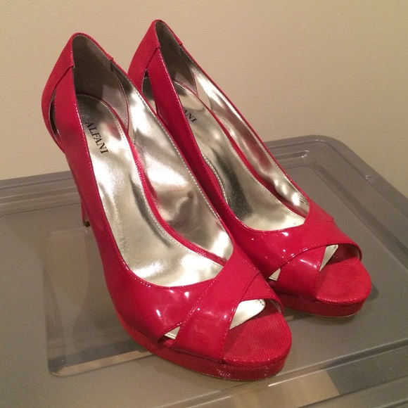 Alfani platform pumps: size 10, color red - Picture 1 of 3