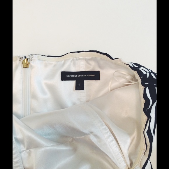 Express strapless dress - Picture 2 of 2