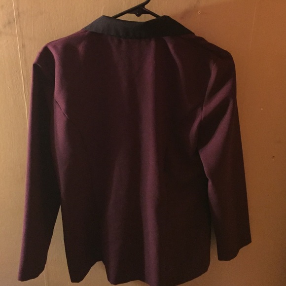 Lisa Jo maroon blazer - Picture 3 of 3