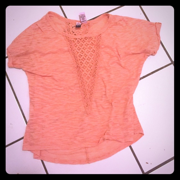 Pink short sleeve tshirt with details