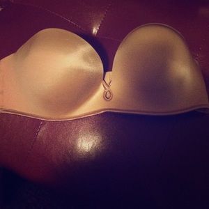 36b bombshell bra Victoria's Secret