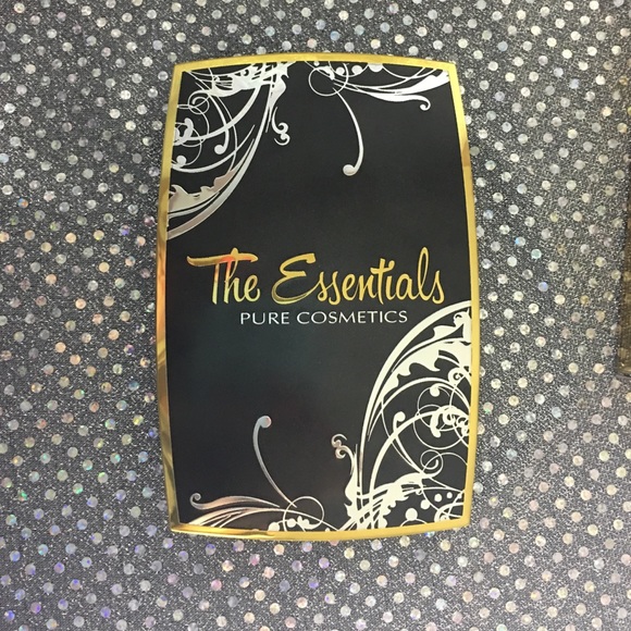 The Essentials Pure Cosmetics - Picture 2 of 4