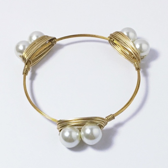 HP 5/8 🛍 Double Pearl Gold Wire Bangle - Picture 2 of 2