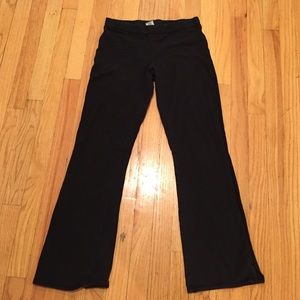 Black old navy yoga pants