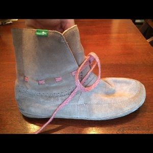 Sanuk moccasin booties. Sz.8