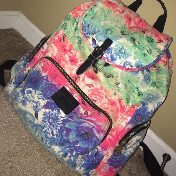 Pink Backpack. - Picture 1 of 2