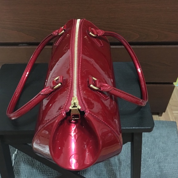 Louis Vuitton Sherwood Pm Pomme D Amour - Picture 4 of 4