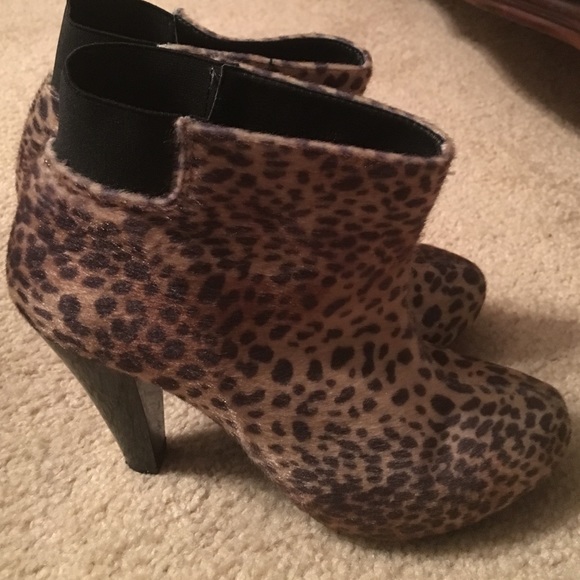 Zara Leopard Booties size 38