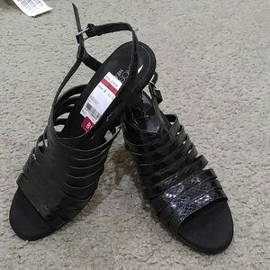 NWT Aerosoles Heel Rest Energetic Heels